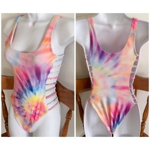 🖤Gorgeous Tie-Dye One Piece Bathing suit🖤